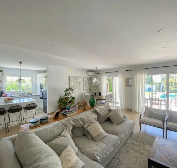 Sale of semi-detached house in San Pedro de Alcántara