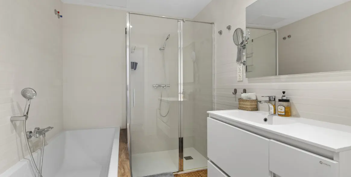 Продажа  отдельно стоящей виллы в Guadalmina Alta 18