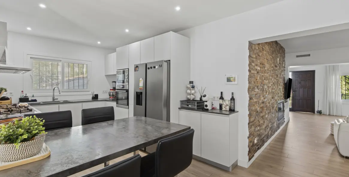 Venta de villa independiente en Guadalmina Alta 9