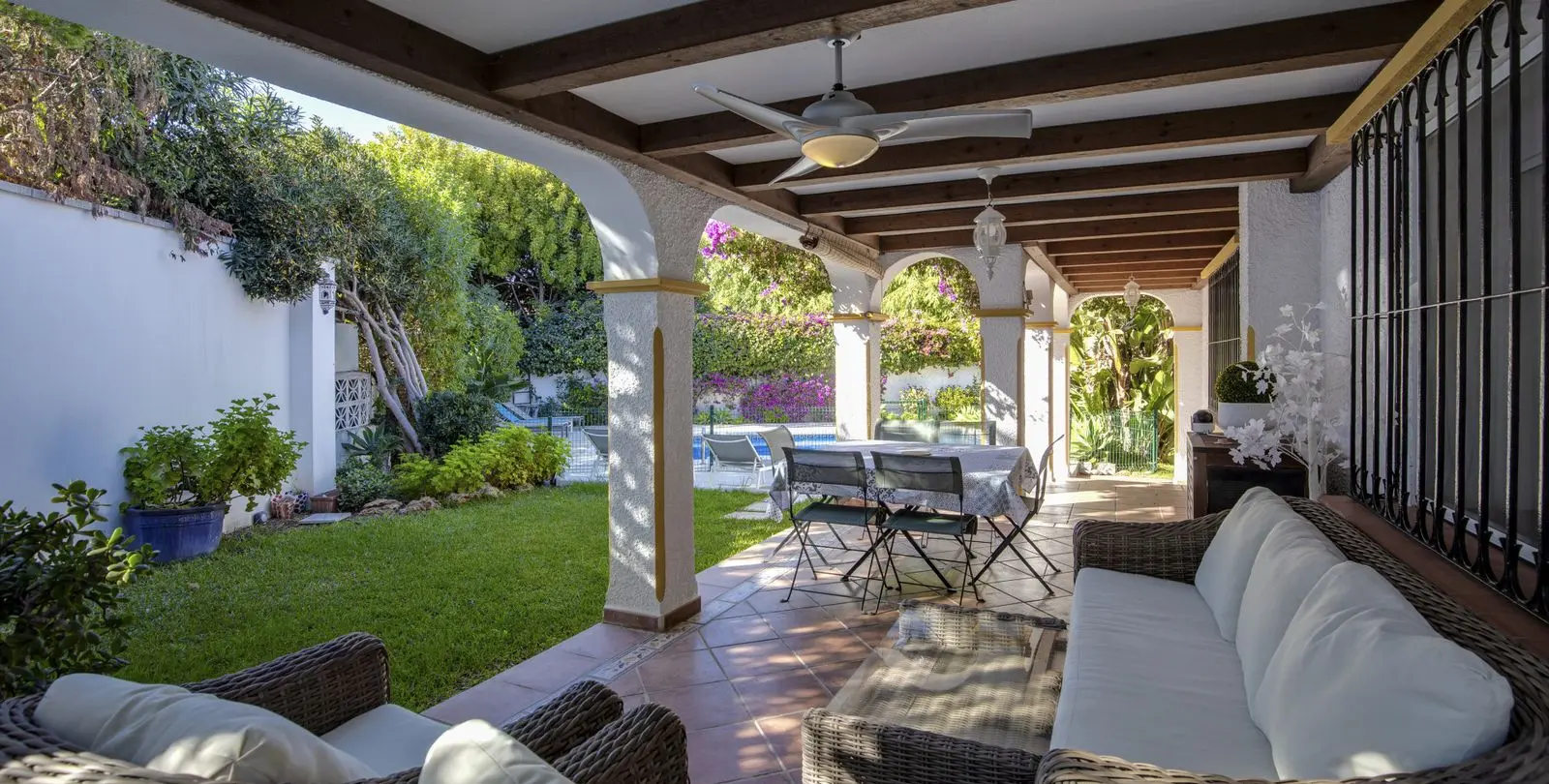 Sale of detached villa in Guadalmina Alta 3