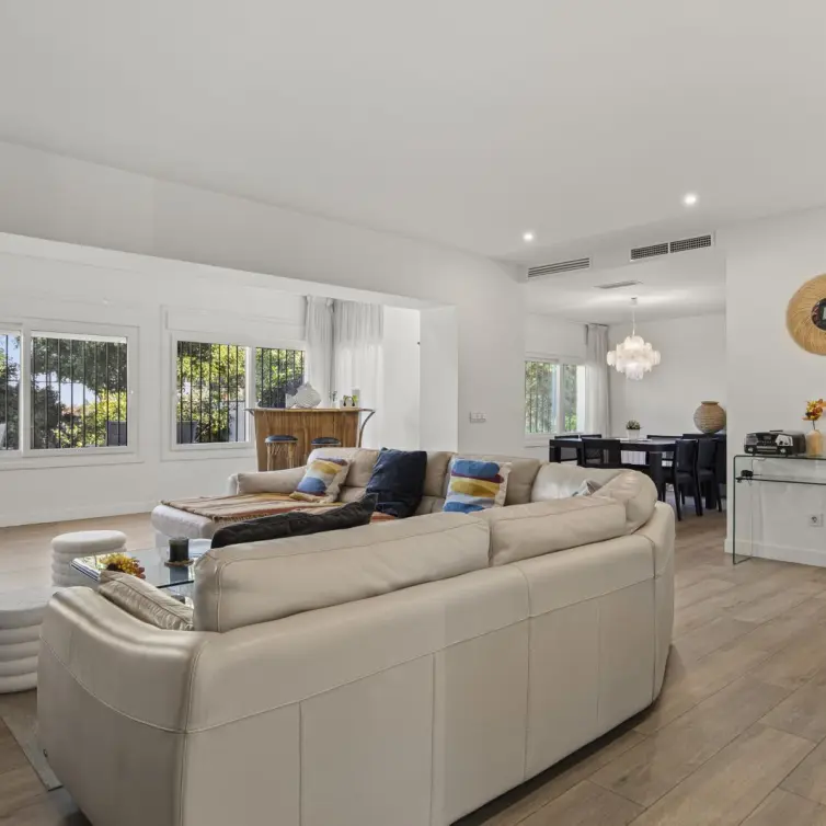 Venta de villa independiente en Guadalmina Alta
