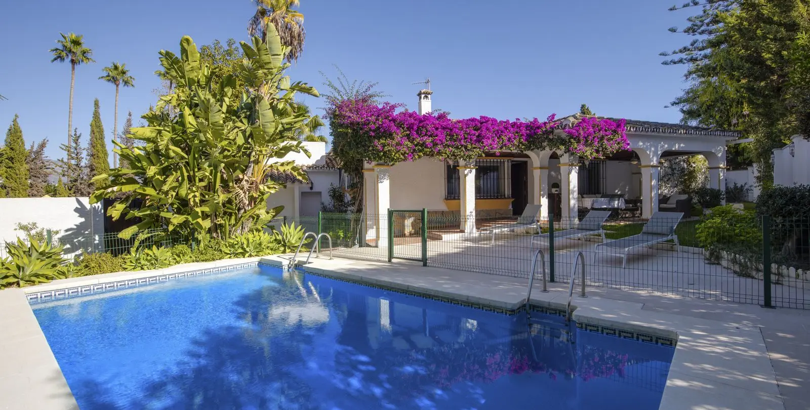 Sale of detached villa in Guadalmina Alta 37