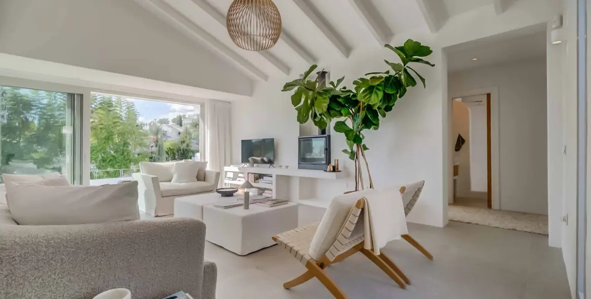 Продажа  отдельно стоящей виллы в Benalmadena 2