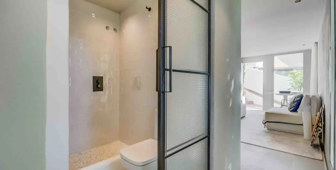 Продажа  отдельно стоящей виллы в Benalmadena 16