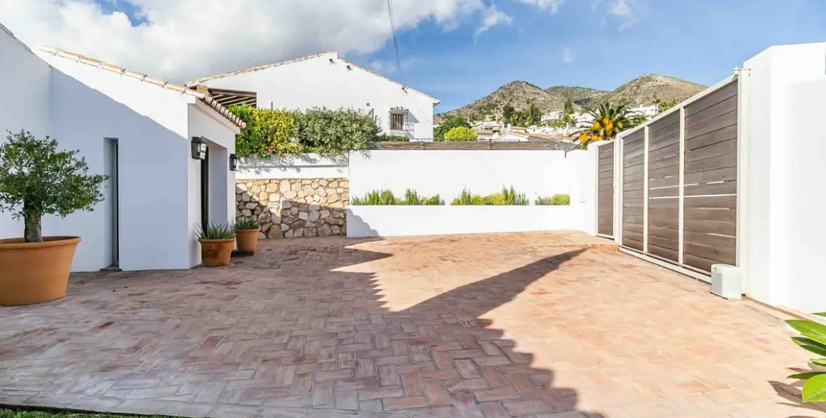 Продажа  отдельно стоящей виллы в Benalmadena 29