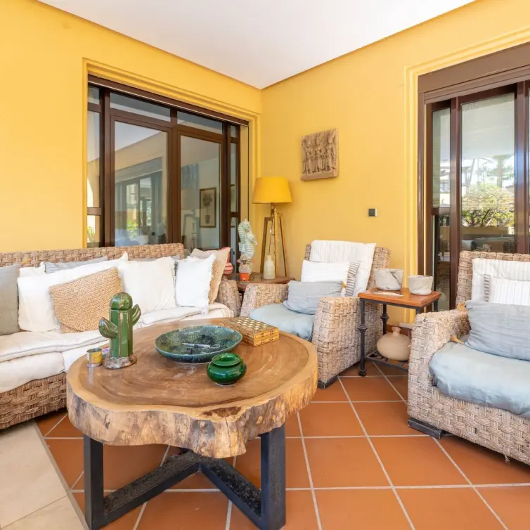 Sale of ground floor apartment in Puerto Banús