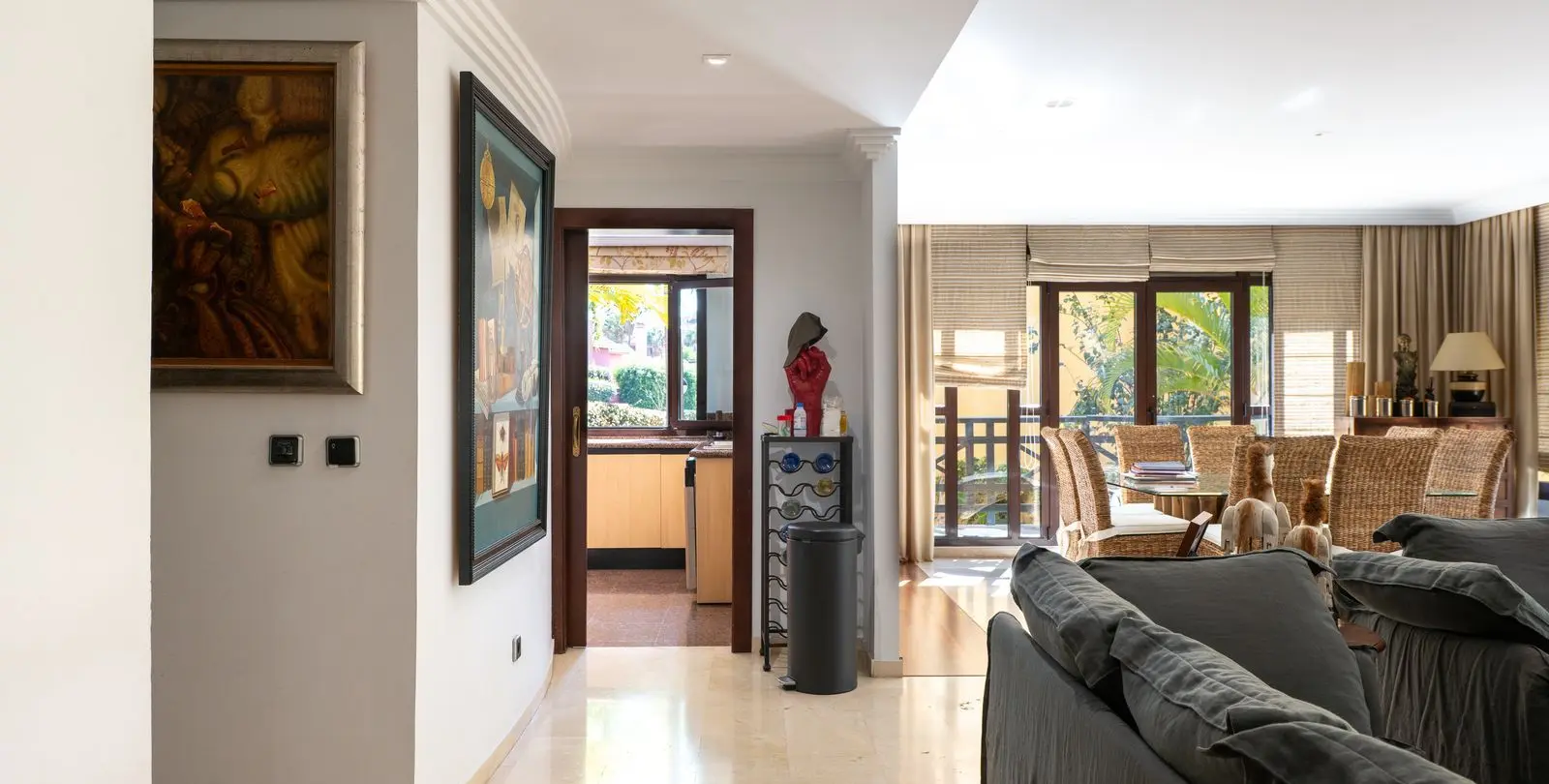 Venta de apartamento en planta baja en Puerto Banús 10