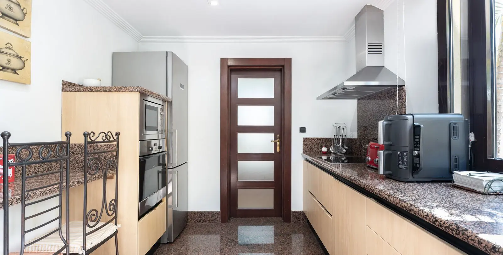 Venta de apartamento en planta baja en Puerto Banús 13