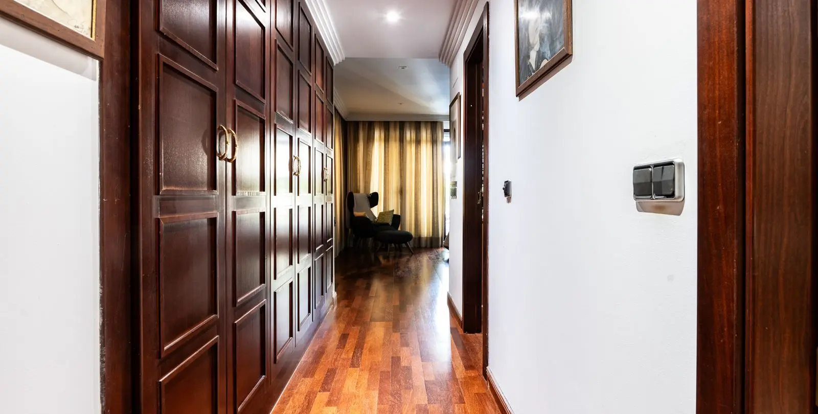 Venta de apartamento en planta baja en Puerto Banús 20