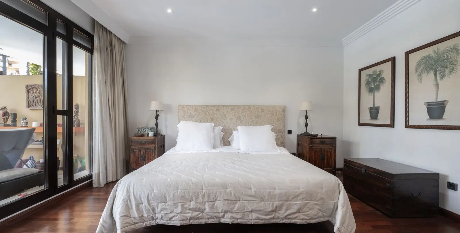 Venta de apartamento en planta baja en Puerto Banús 22