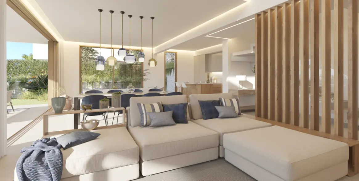 Продажа дома на две семьи в El Paraiso 5