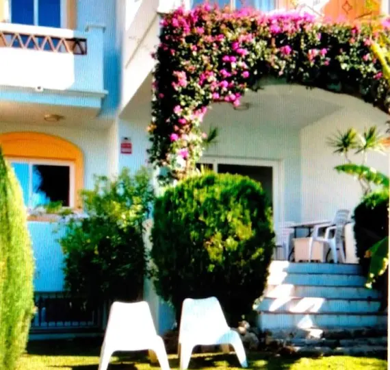 Продажа дома на две семьи в Puerto Banús