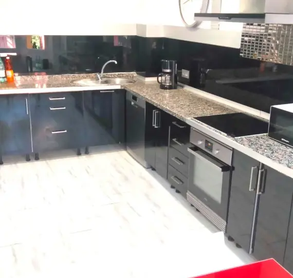 Продажа дома на две семьи в Puerto Banús