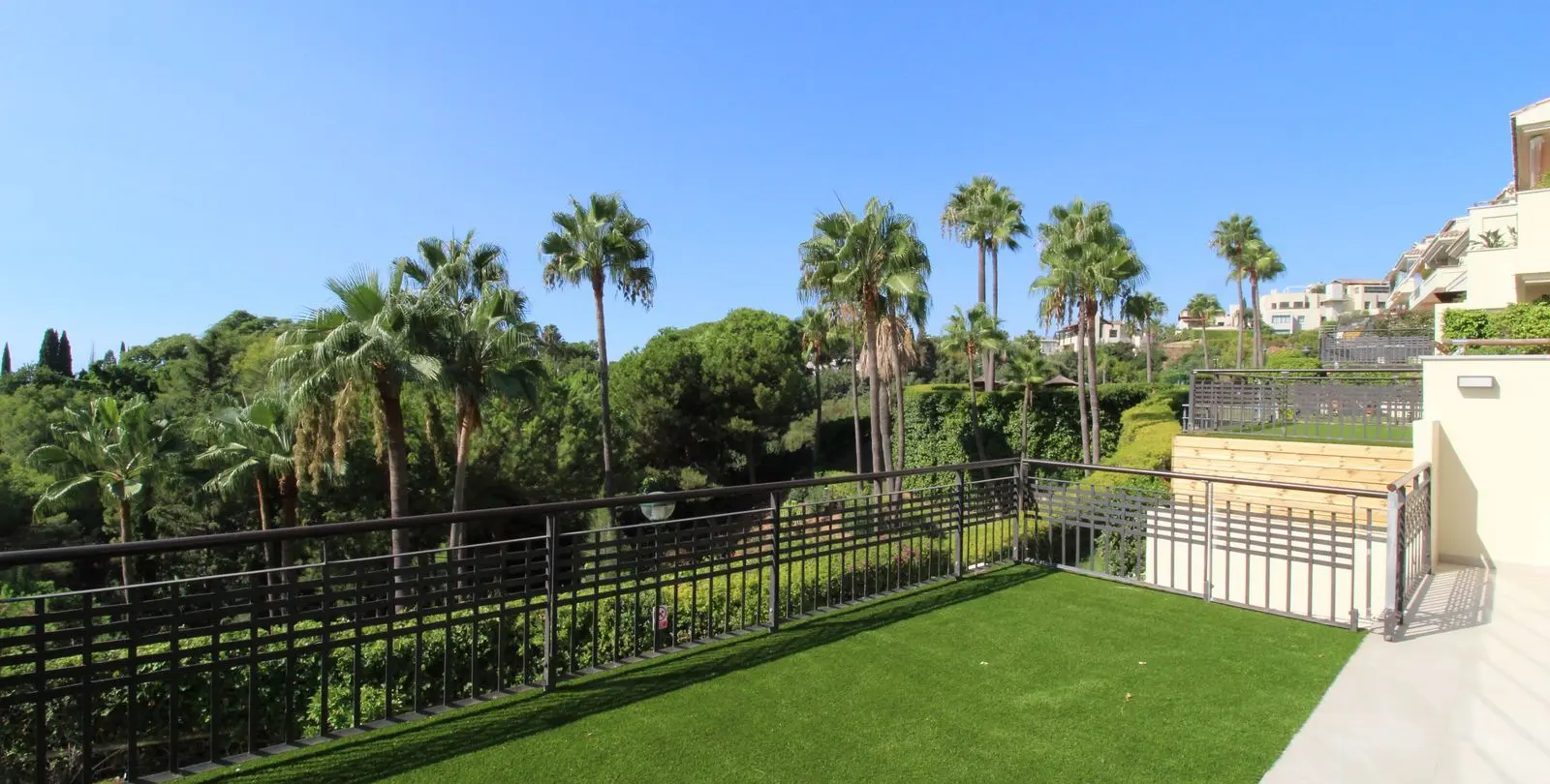 Venta de apartamento en planta baja en Sierra Blanca 20