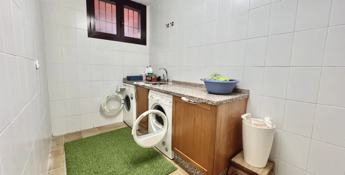 Sale of townhouse in Marbella (district The Golden Mile) 3