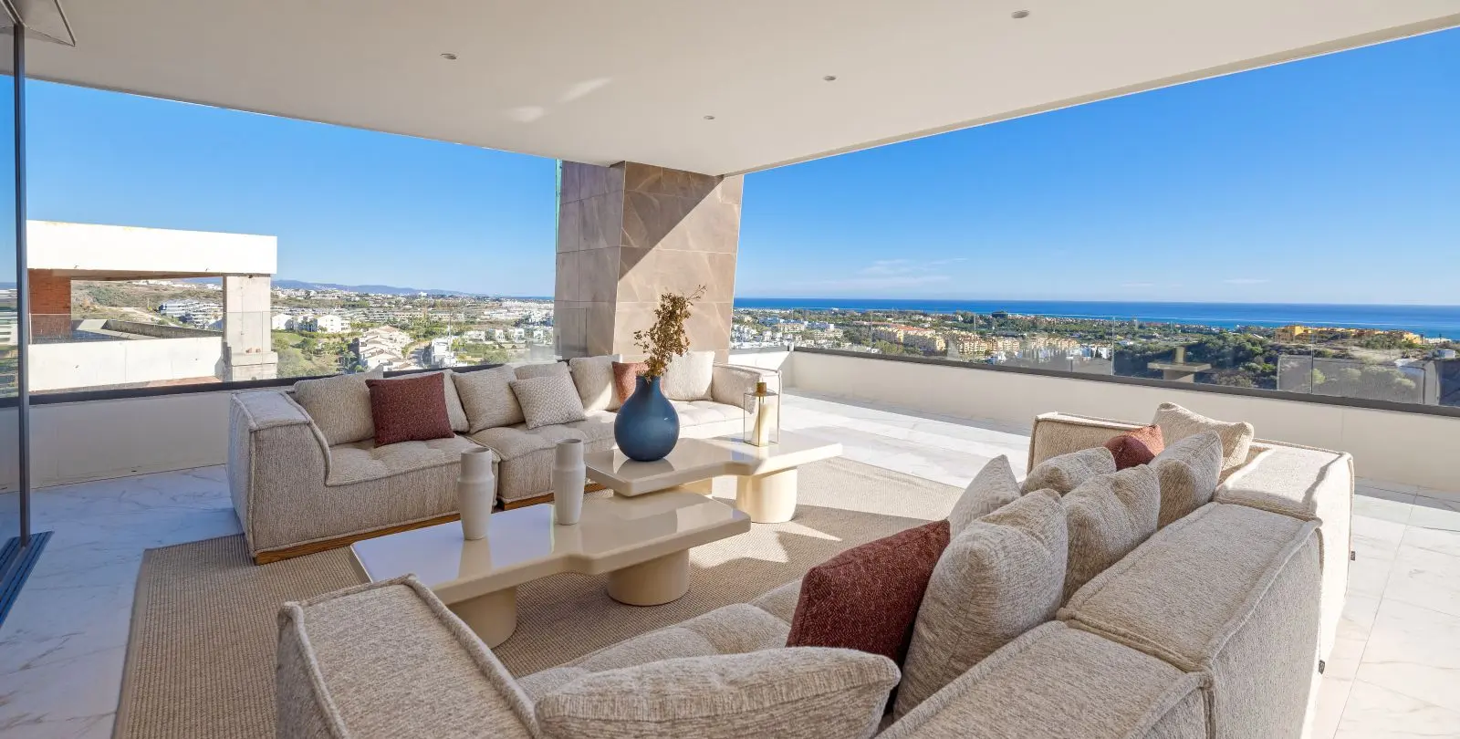 Sale of ground floor apartment in New Golden Mile 1