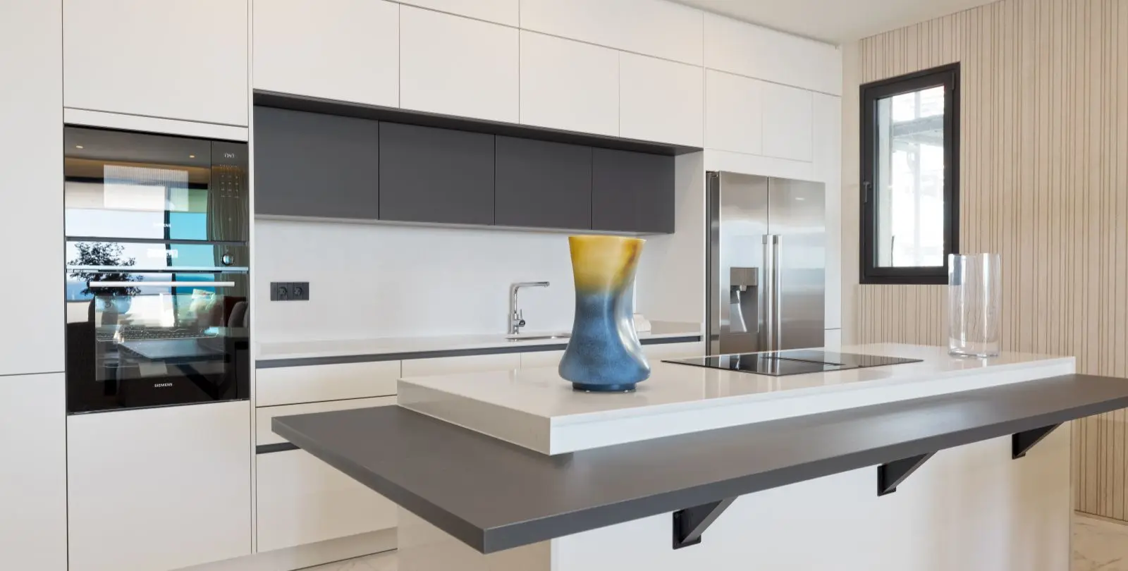 Sale of ground floor apartment in New Golden Mile 8