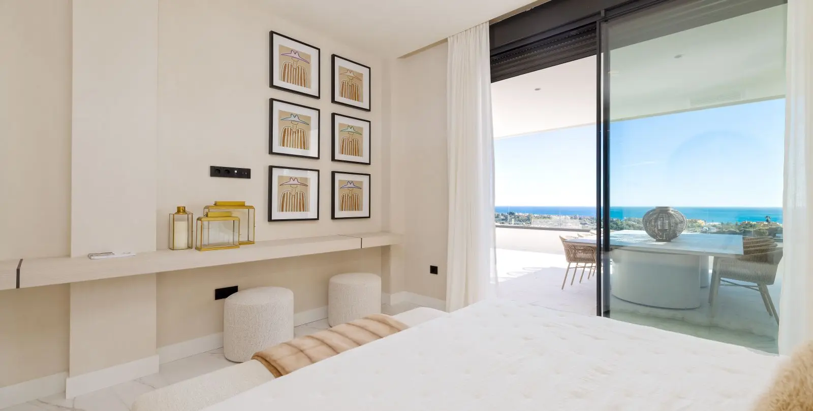Sale of ground floor apartment in New Golden Mile 14