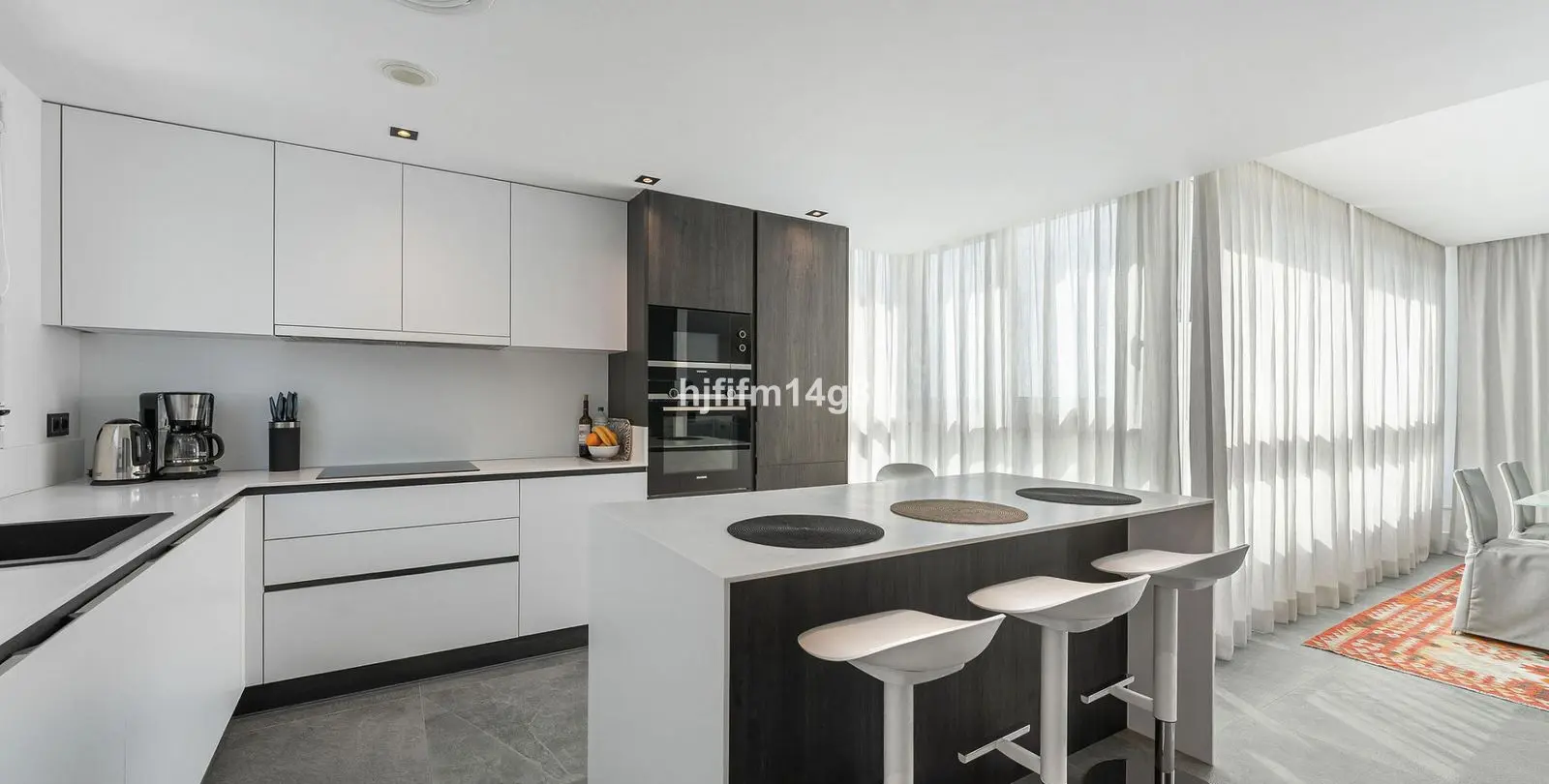 Venta de ático dúplex en La Quinta 9