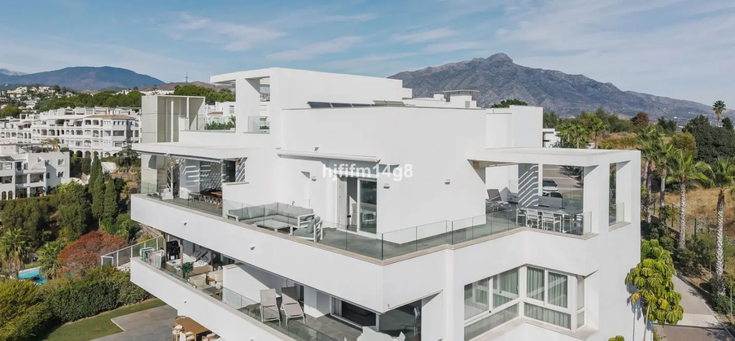 Sale of penthouse duplex in La Quinta 0