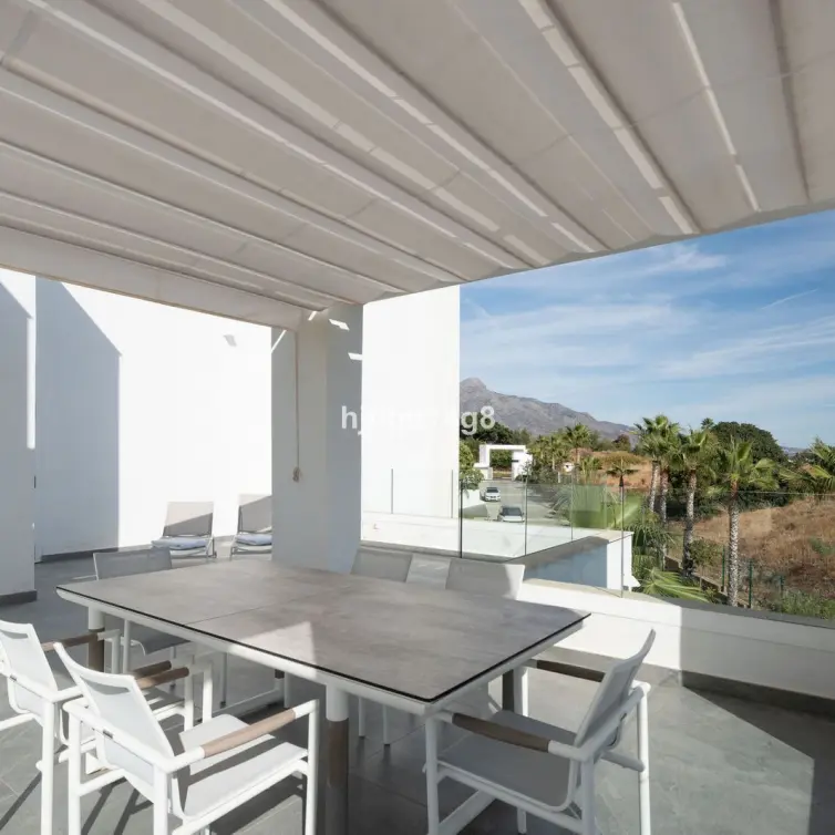 Sale of penthouse duplex in La Quinta