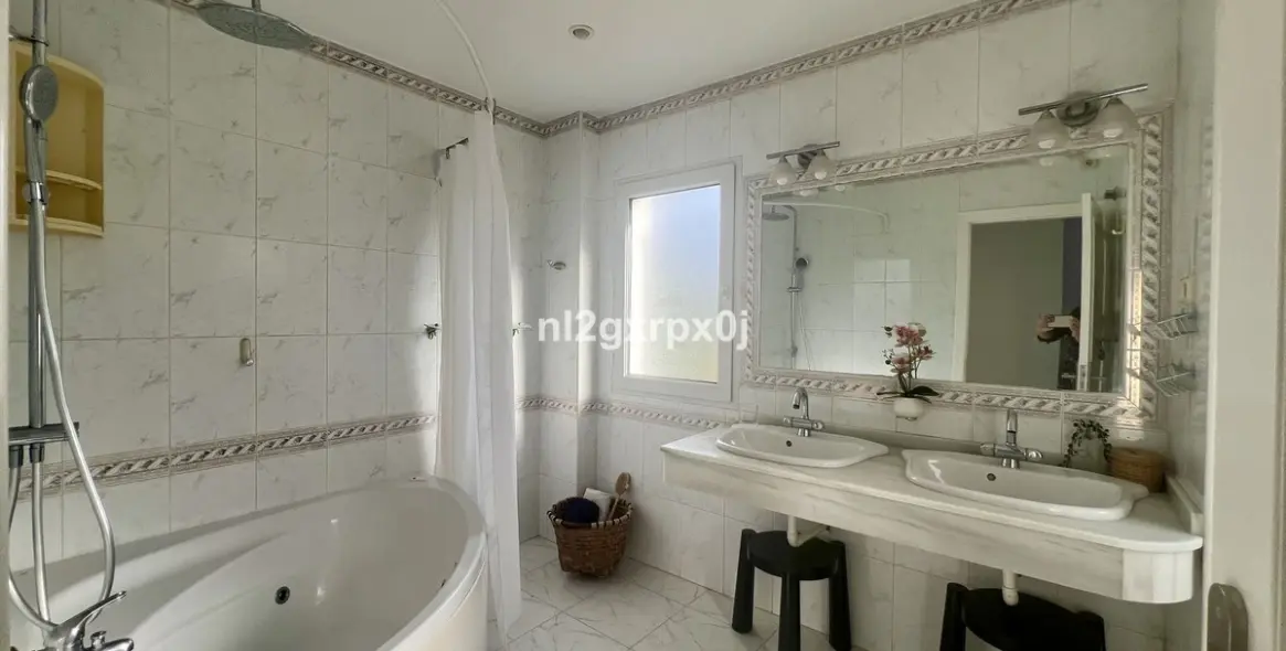 Venta de villa independiente en Reserva de Marbella 19