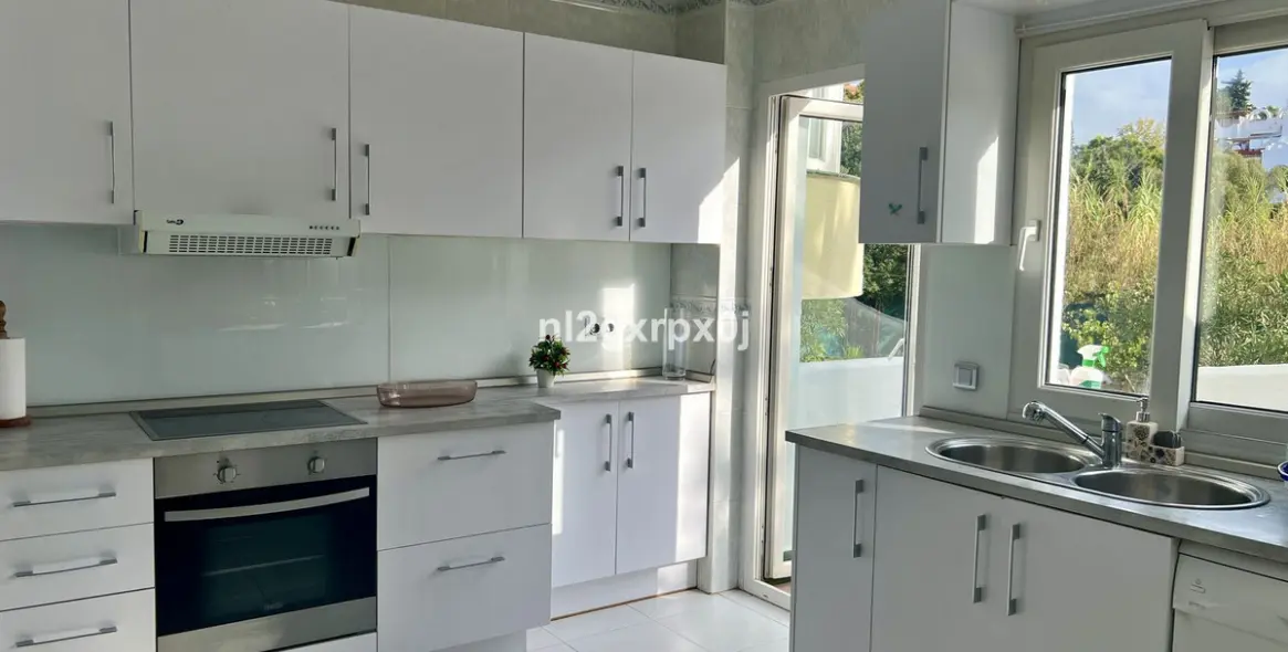 Продажа  отдельно стоящей виллы в Reserva de Marbella 27