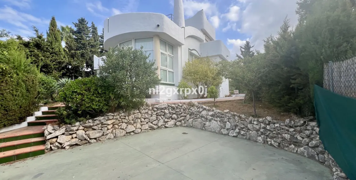 Продажа  отдельно стоящей виллы в Reserva de Marbella 32