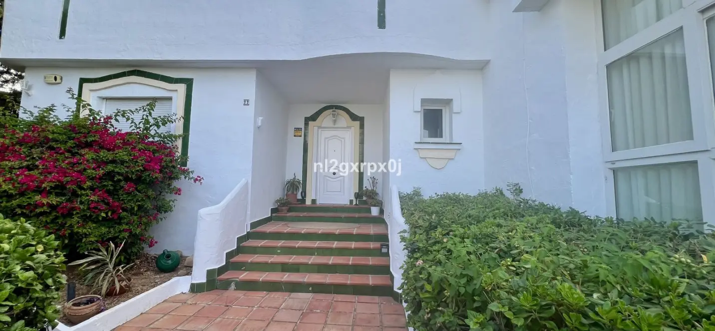 Sale of detached villa in Reserva de Marbella 1
