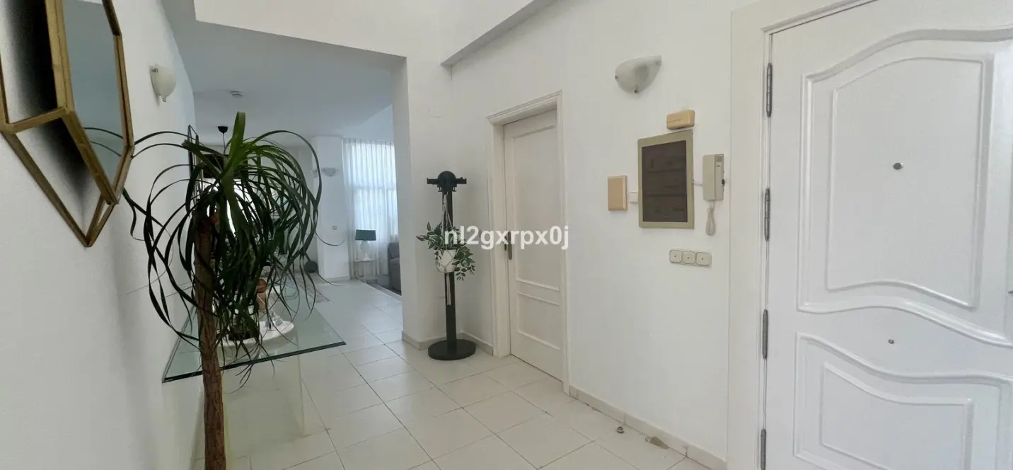 Sale of detached villa in Reserva de Marbella 2