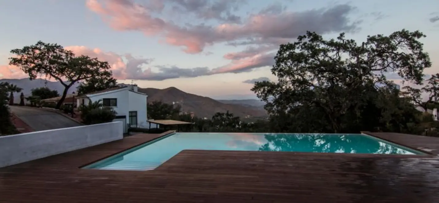Sale of detached villa in La Mairena 4
