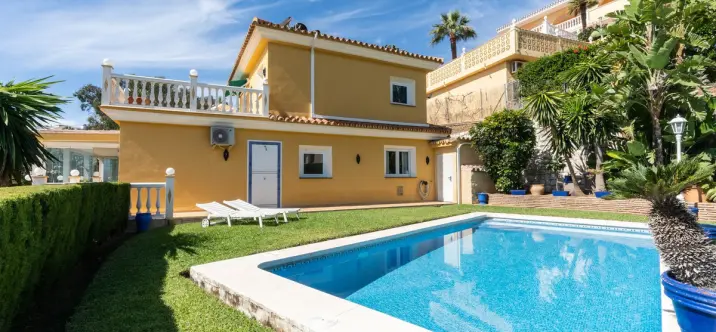 Sale of detached villa in Torrenueva 1