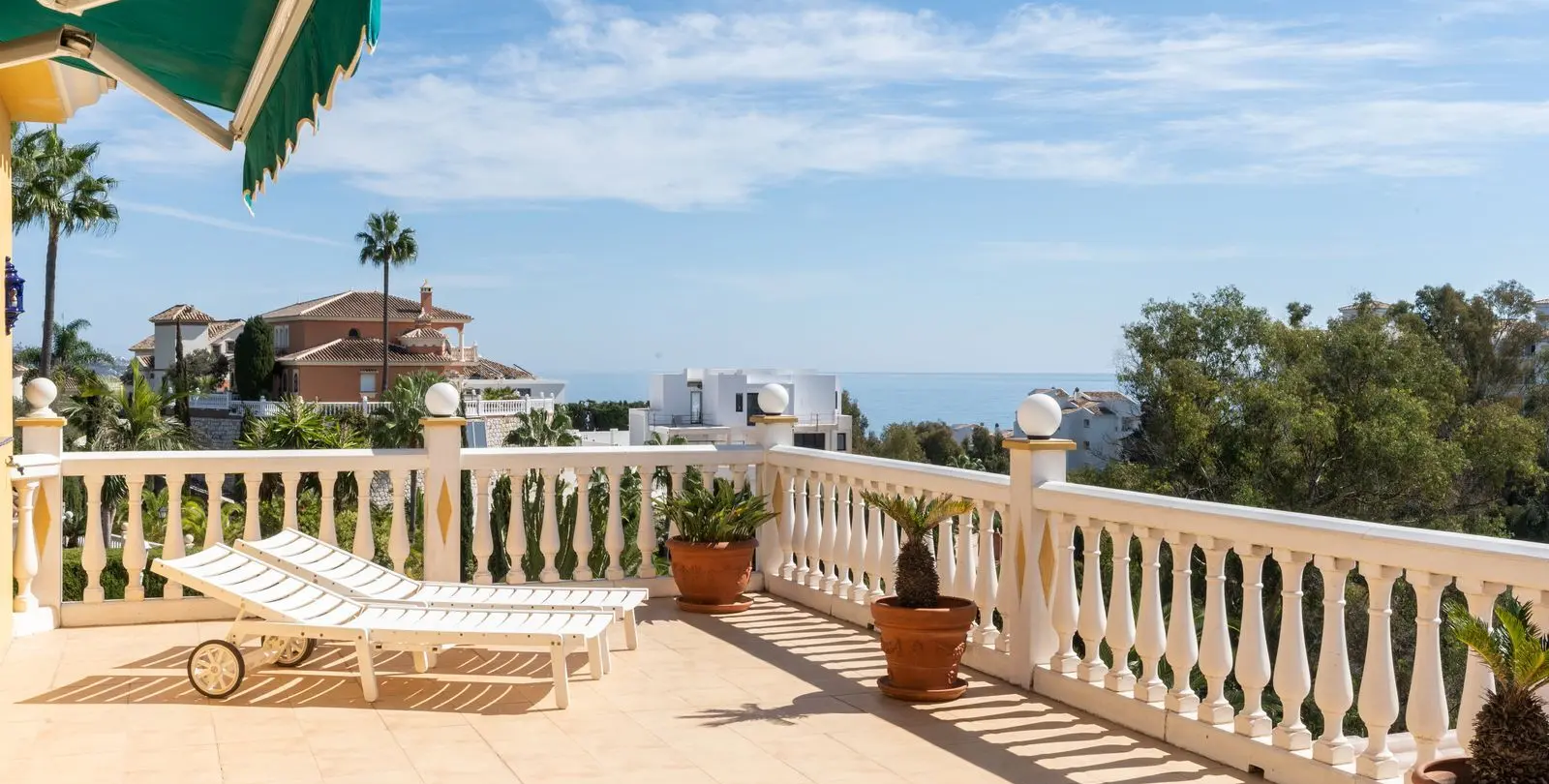 Sale of detached villa in Torrenueva 27