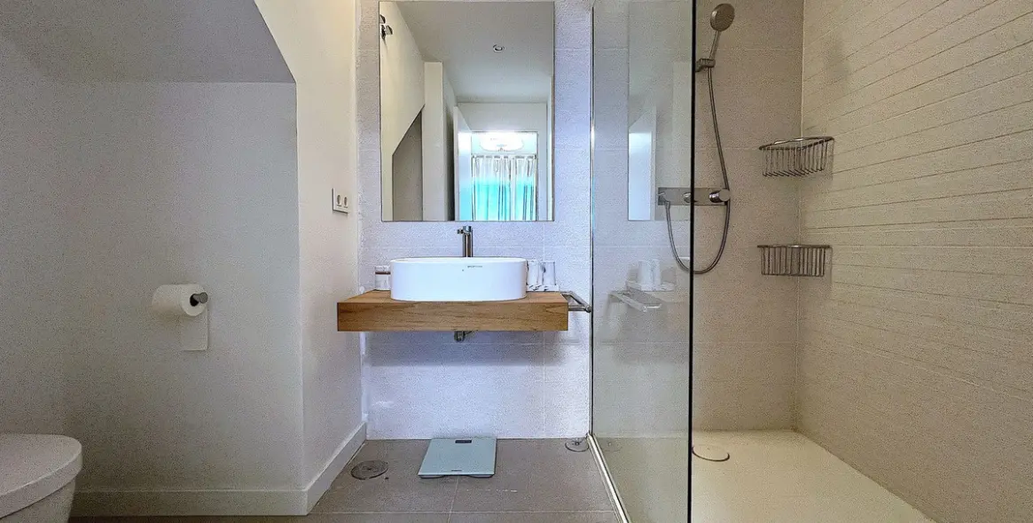 Sale of townhouse in Artola 23