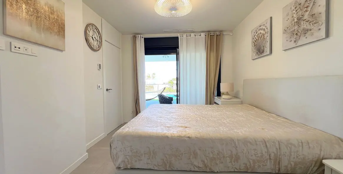 Sale of townhouse in Artola 25