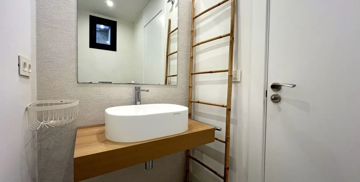 Sale of townhouse in Artola 26