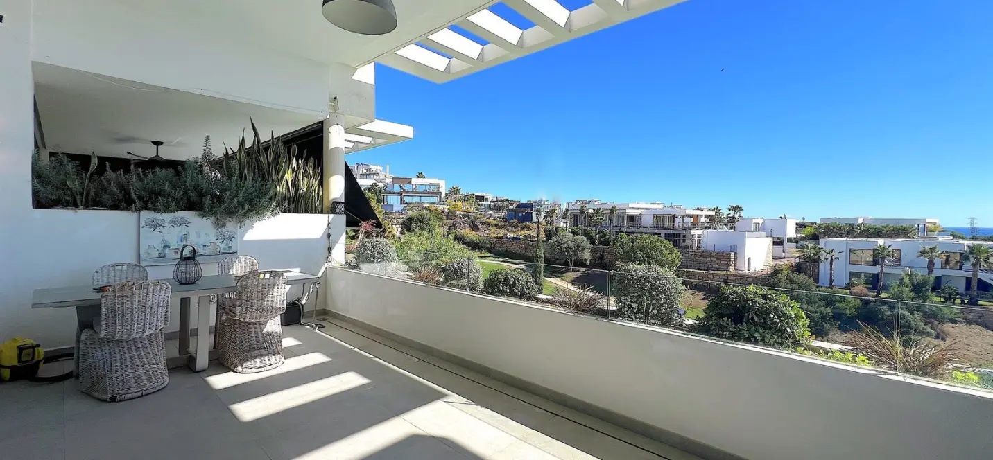Sale of townhouse in Artola 2