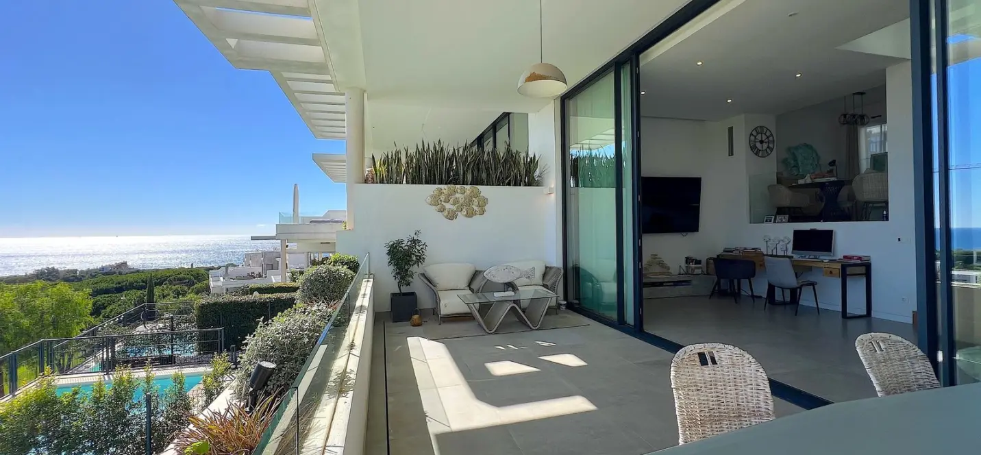 Sale of townhouse in Artola 4