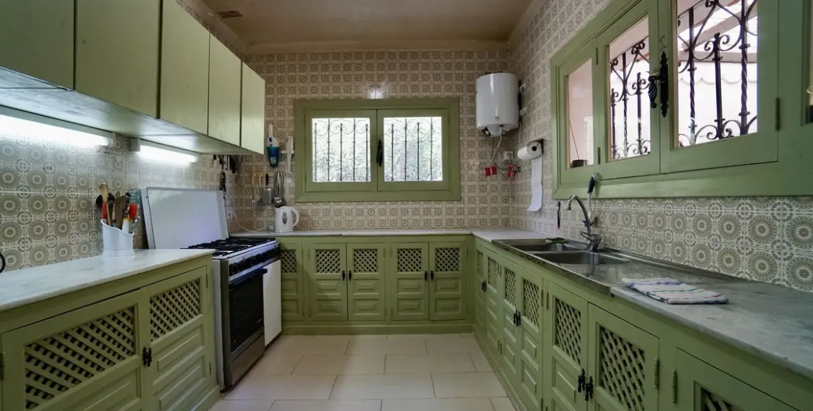 Продажа  отдельно стоящей виллы в Estepona (район El Paraiso) 7