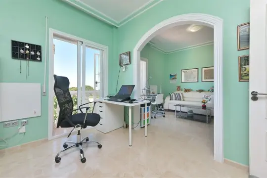 Image 7 thumb