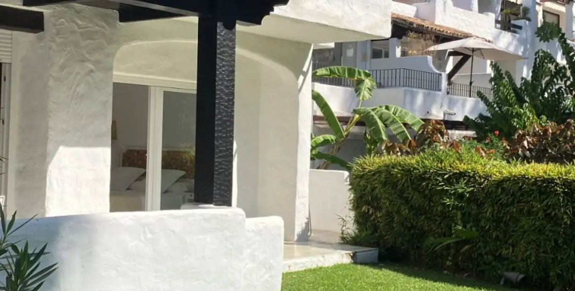 Продажа апартаментов на первом этаже в Puerto Banús 3