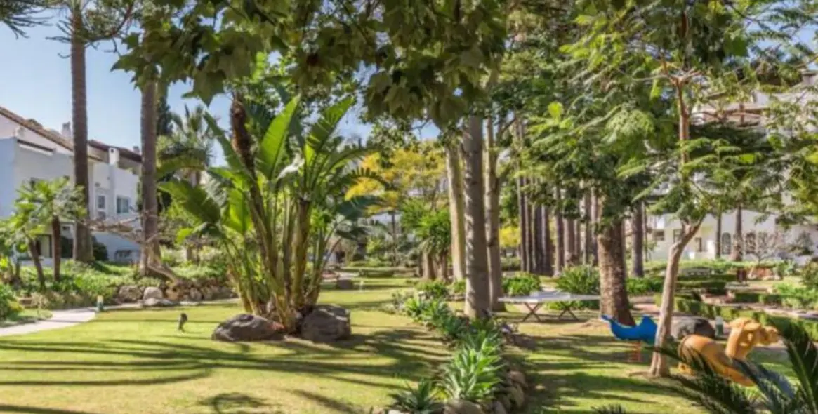 Продажа апартаментов на первом этаже в Puerto Banús 8