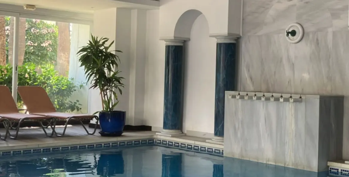 Продажа апартаментов на первом этаже в Puerto Banús 11