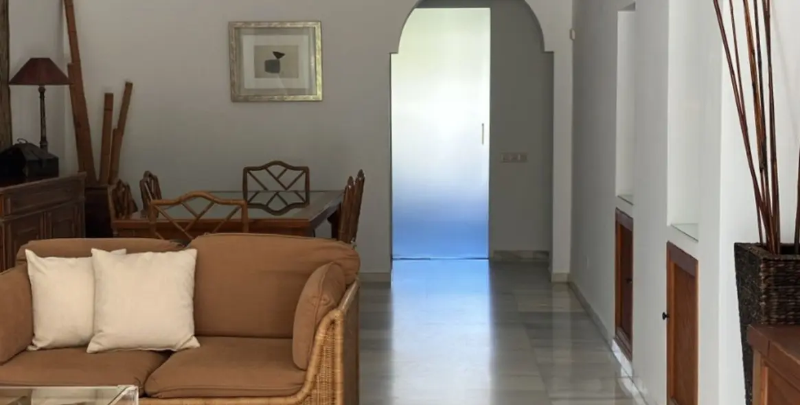 Продажа апартаментов на первом этаже в Puerto Banús 13