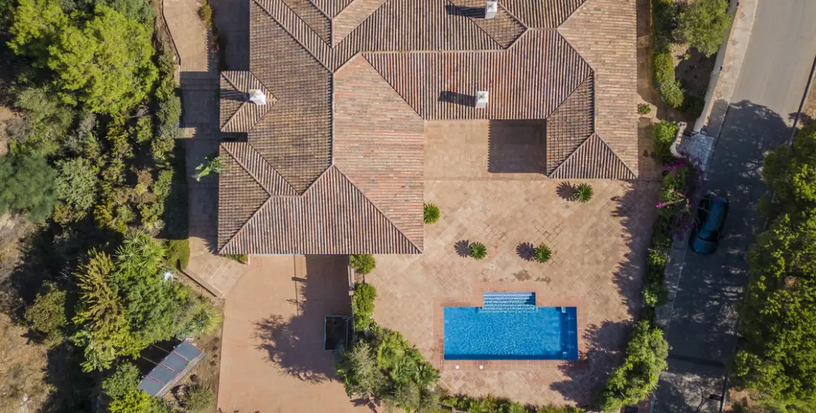 Sale of detached villa in Valtocado 5