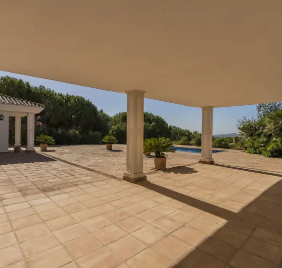 Sale of detached villa in Valtocado