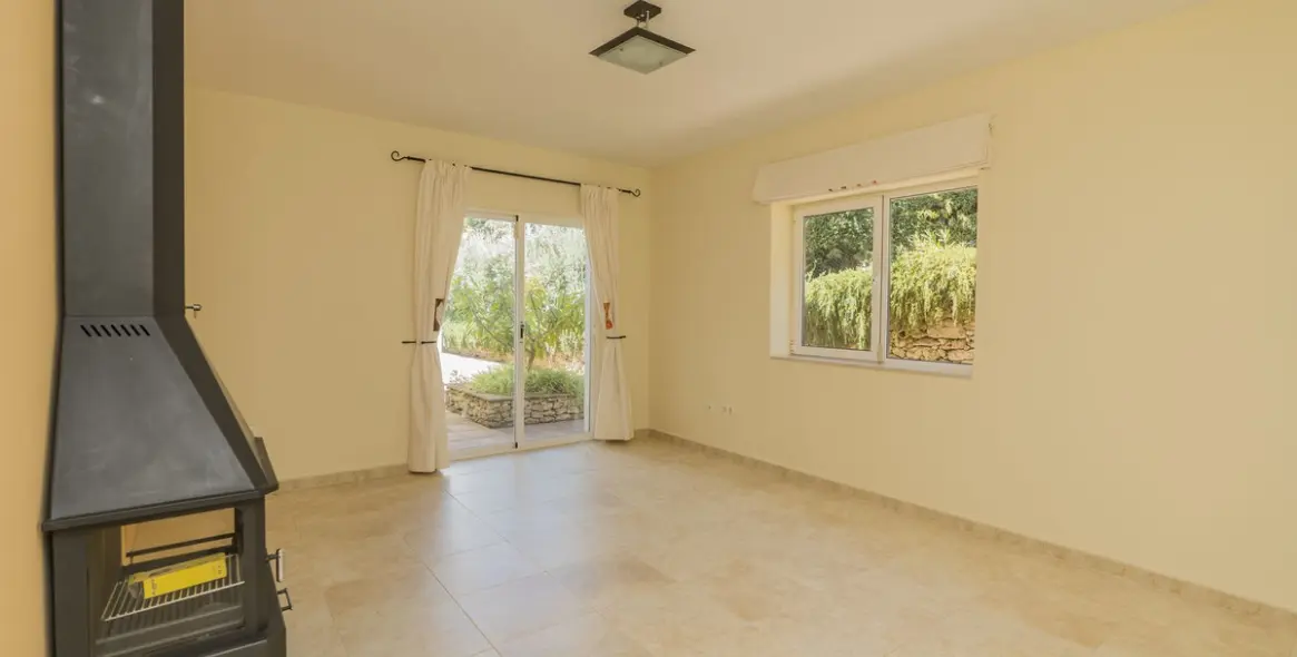 Sale of detached villa in Valtocado 17