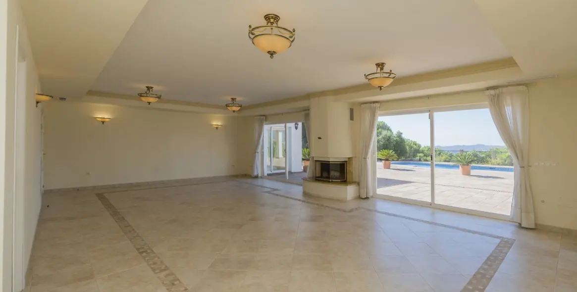 Sale of detached villa in Valtocado 19