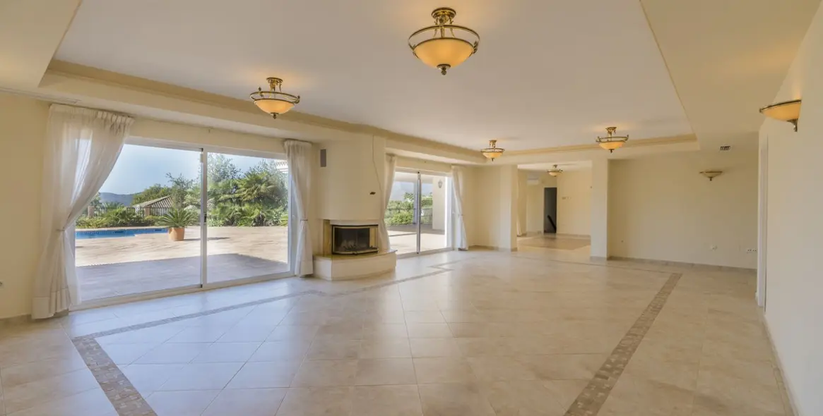 Sale of detached villa in Valtocado 20