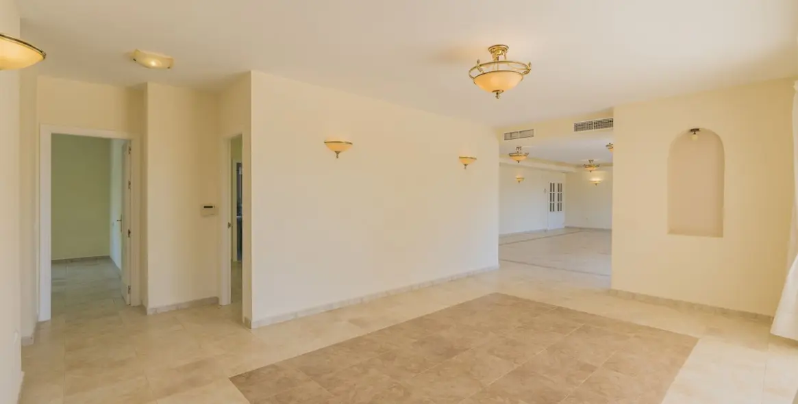 Sale of detached villa in Valtocado 22